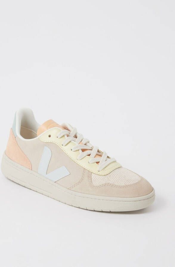 Veja V 10 sneaker met suè, de details