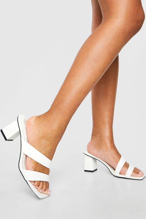 boohoo Asymmetrische Lage Blokhakken, White