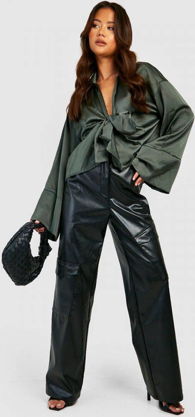 boohoo Baggy Satijnen Blouse Met Strik En Wijde Mouwen, Khaki