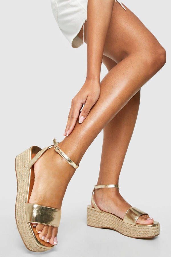 boohoo Basic Tweedelige Metallic Schoenen Met Plateauzool, Gold
