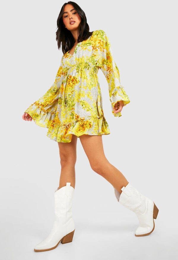 boohoo Chiffon Bloemen Skater Jurk Met Geplooide Zoom, Yellow