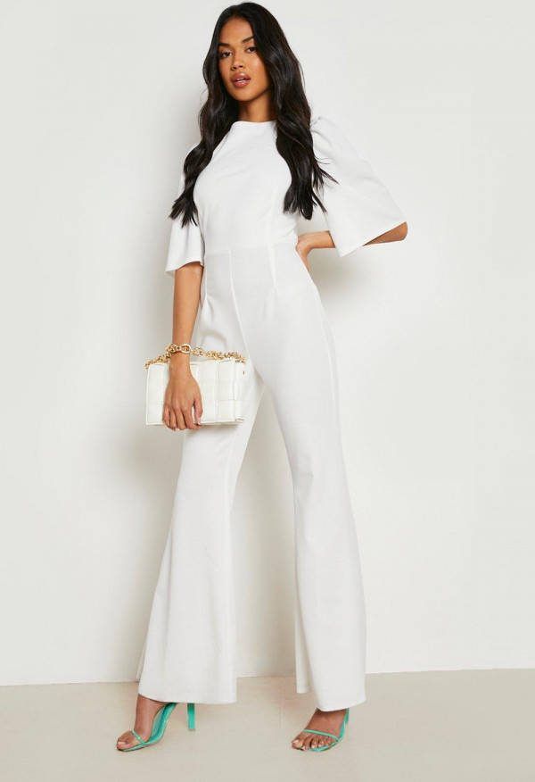 boohoo Flared Jumpsuit Met Open Rug, White