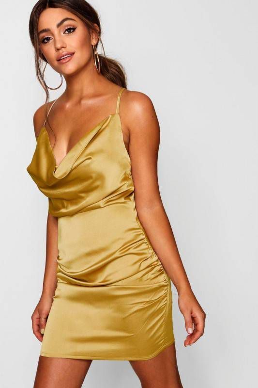boohoo Satijnen Florence Bodycon Jurk Met Waterval Hals, Mosterd