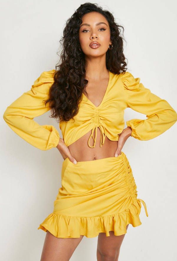 boohoo Geplooide Crop Top En Mini Rokje, Mustard