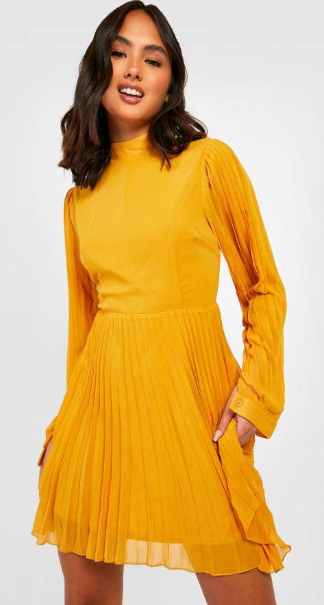 boohoo Geplooide Skater Jurk Met Hoge Hals En Shirtmouwen, Mustard
