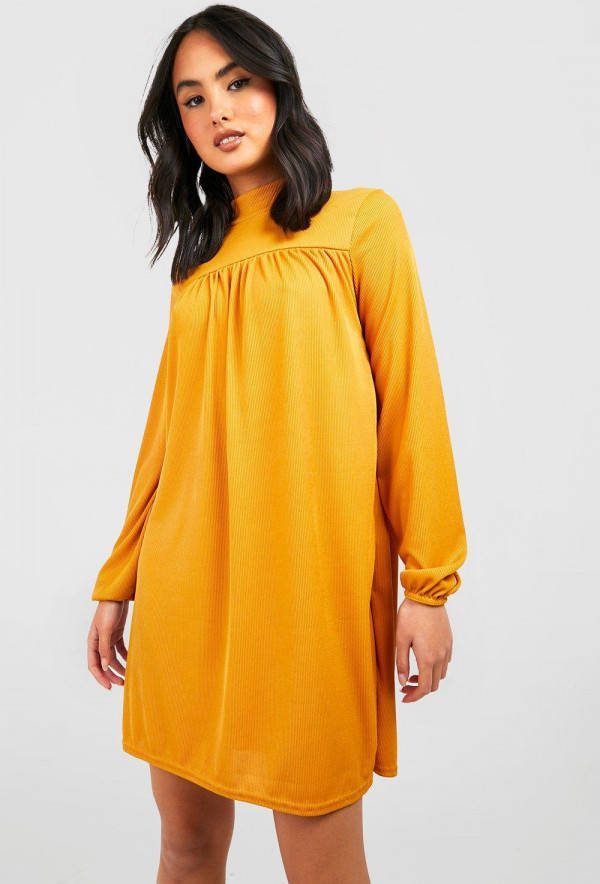 boohoo Geribbelde Gesmokte Jurk Met Hoge Hals, Mustard