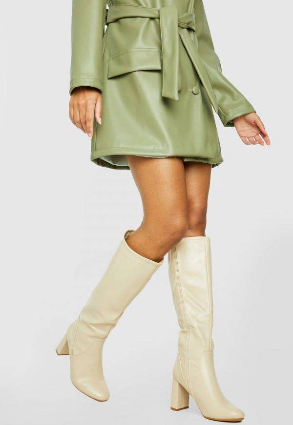 boohoo Hoge Pu Knielaarzen Met Hak, Cream