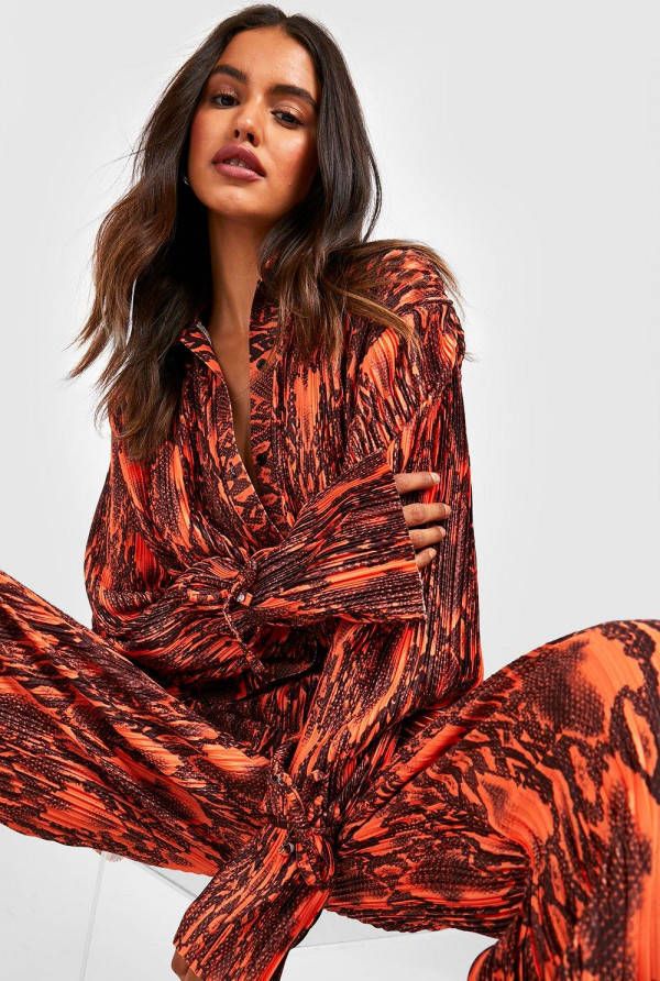 boohoo Plisse Slangenprint Blouse Met Mouwstrikjes, Orange