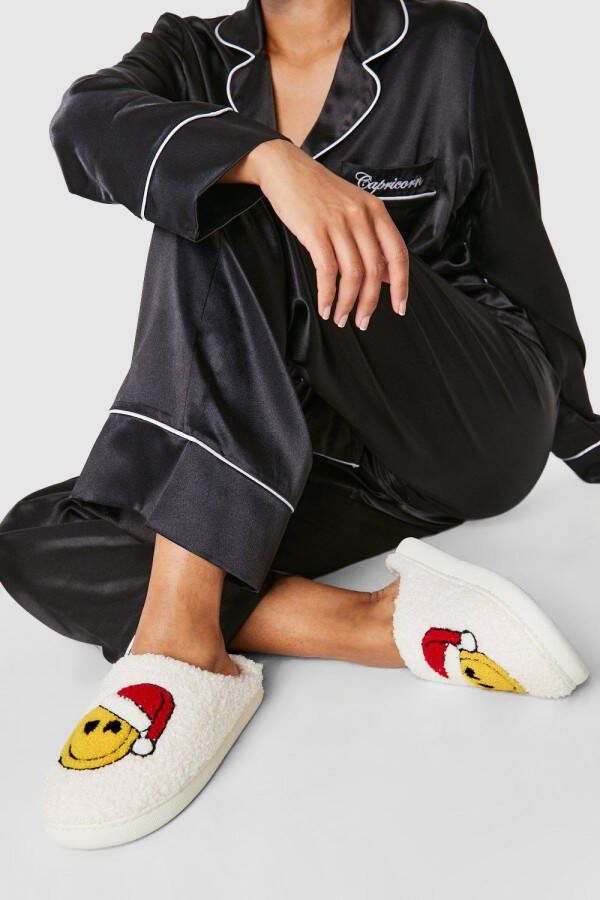 boohoo Pluizige Smiley Met Kerstmuts Slippers, Cream