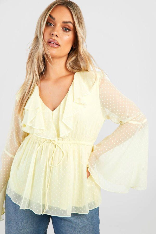 boohoo Plus Dobby Blouse Met Ruches En Wijde Mouwen, Lemon