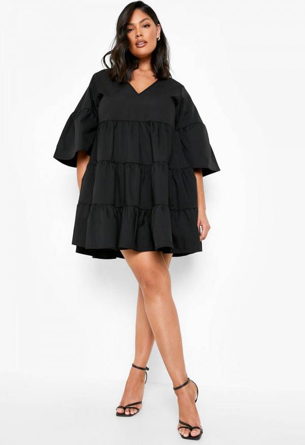 boohoo Plus Gesmokte Jurk Met V Hals En Laagjes, Black