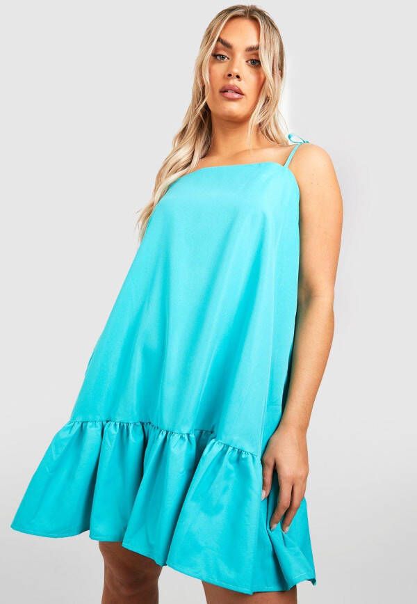 boohoo Plus Geweven Gesmokte Jurk Met Geplooide Zoom En Bandjes, Aqua