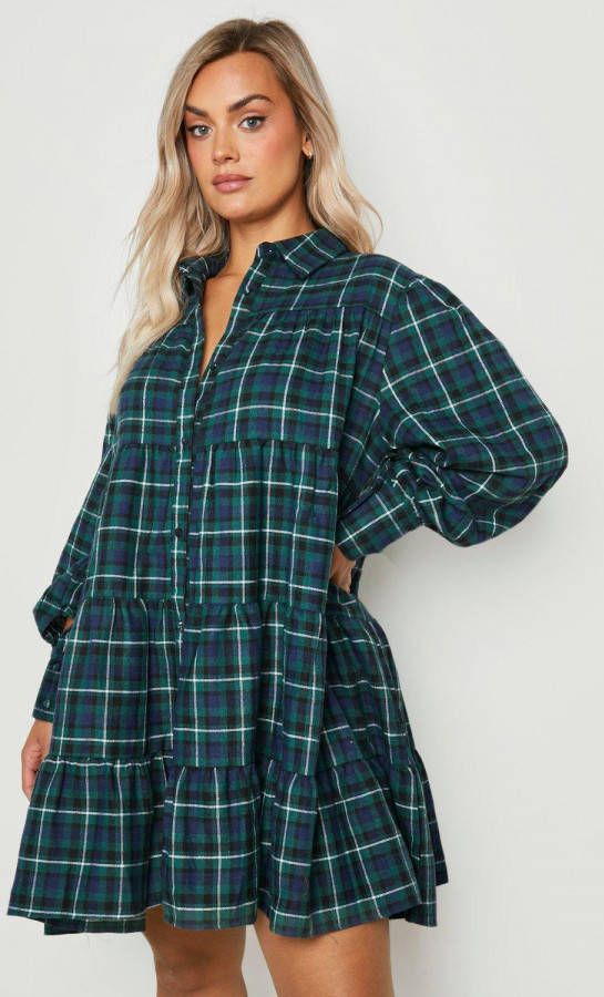 boohoo Plus Oversized Geruite Gesmokte Jurk Met Geplooide Zoom, Green