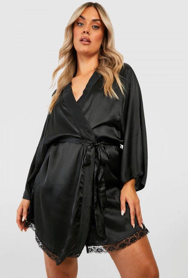 boohoo Plus Satijnen Kimono Badjas, Black