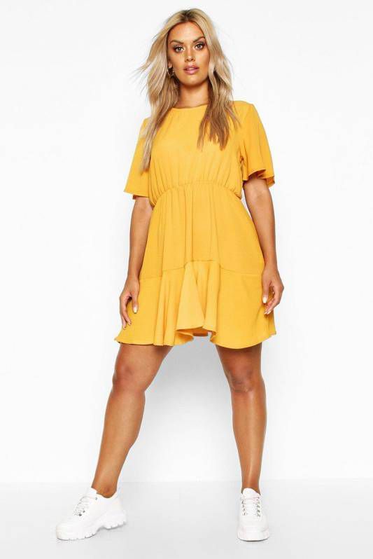 boohoo Plus Gesmokte Crê, pe Jurk Met Laagjes, Mosterd