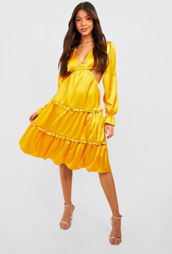 boohoo Satijnen Midi Jurk Met Laag Decolleté, En Ruches, Mustard