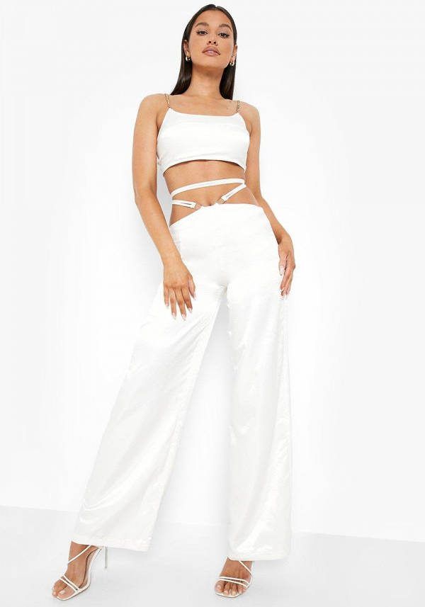 boohoo Satijnen Wide Leg Broek Met Bandjes En Uitsnijding, Ecru