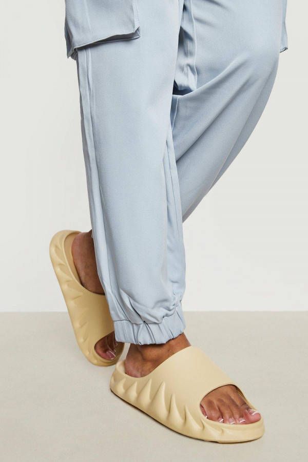 boohoo Stevige Slippers, Beige