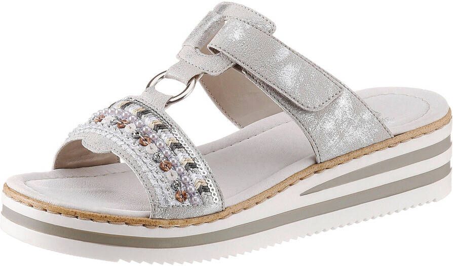 Slippers in zilverkleur van Rieker