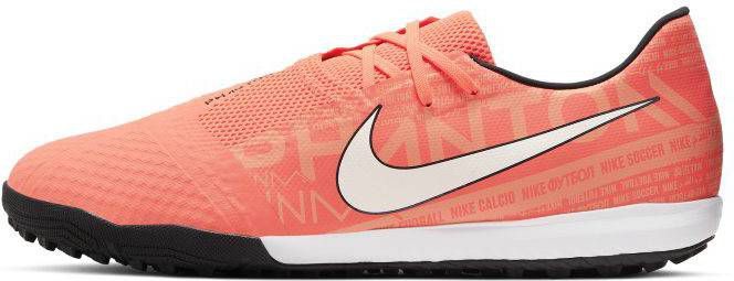 roze voetbalschoenen nike