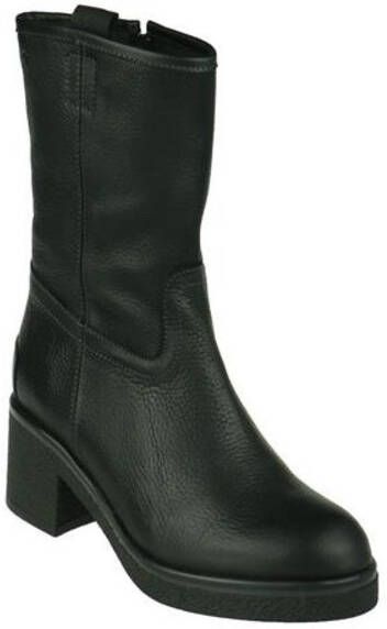 AQA Shoes A7588