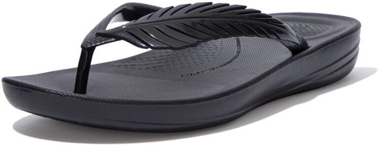 FitFlop Iqushion feather flip flops