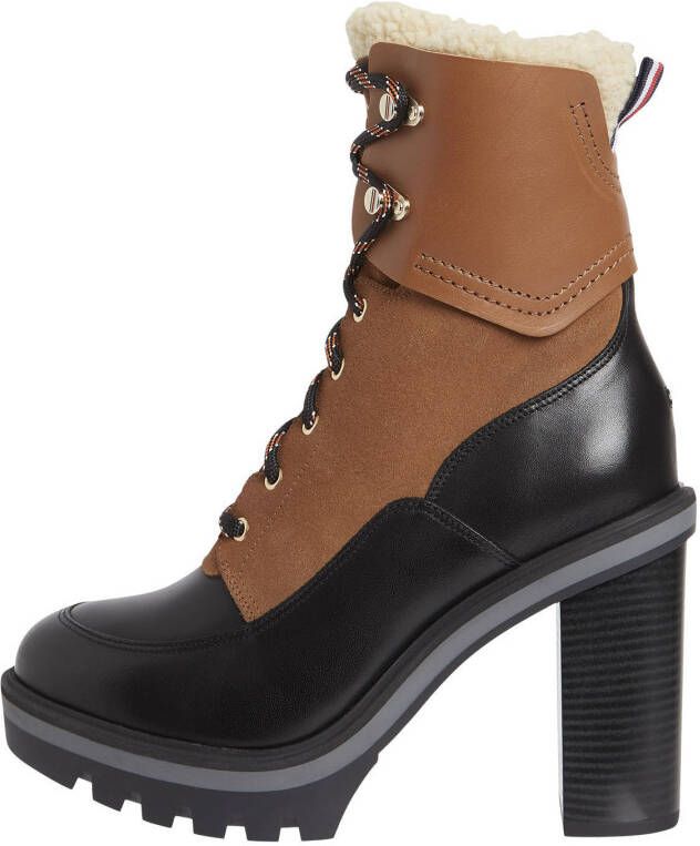 Tommy Hilfiger Enkellaarsje van leer met suè, de details